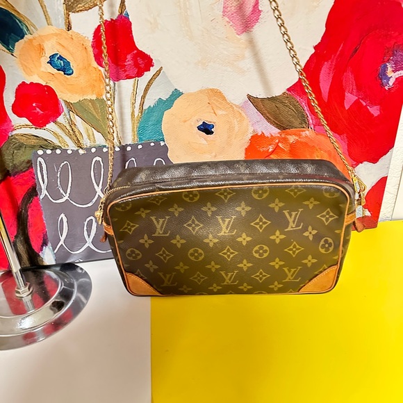 Louis Vuitton Vintage Brown and Tan Monogram Shoulder Bag - Picture 2 of 13